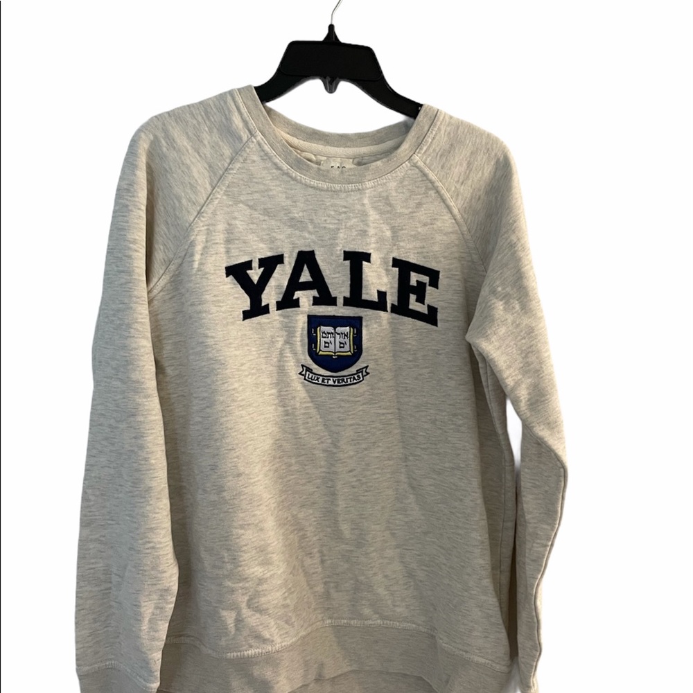 Yale Crew Neck Sweatshirt (UNISEX)